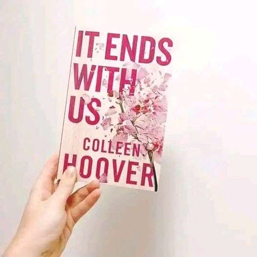 IT ENDS WITH US BY COLLEEN HOOVER